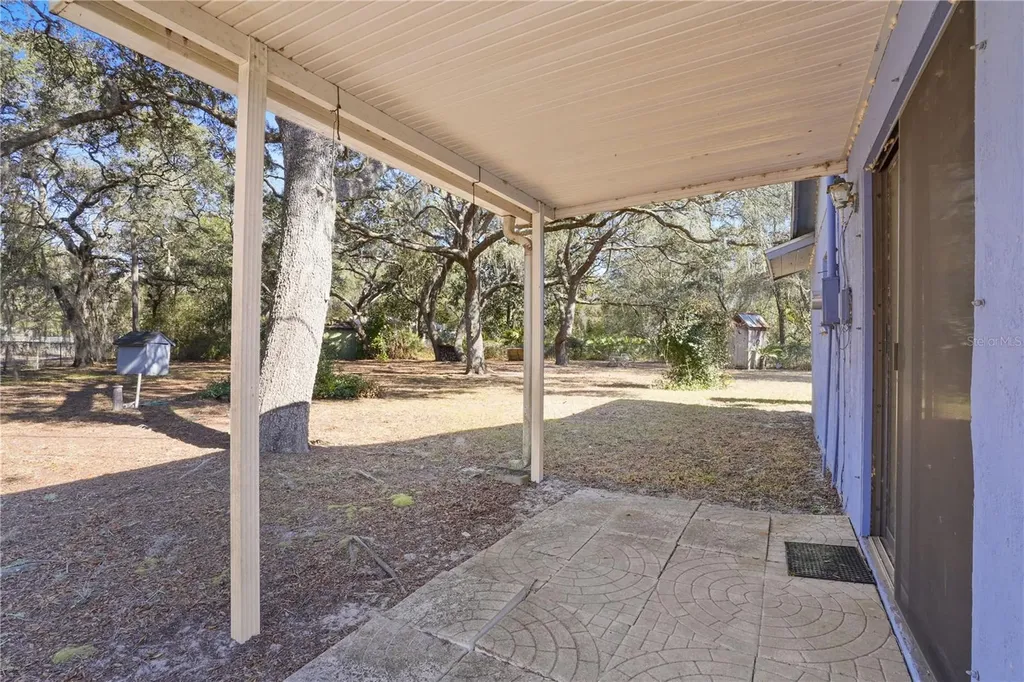 10745 SE 188th Court Ocklawaha FL 32179