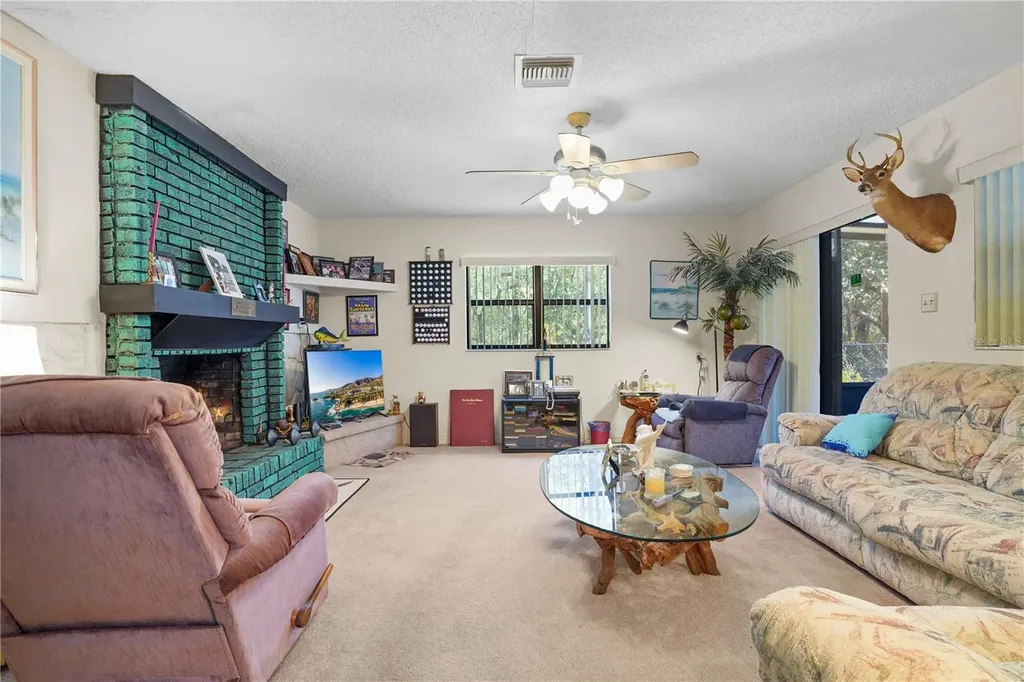 10745 SE 188th Court Ocklawaha FL 32179