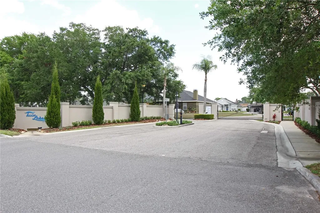 6852 Shadowcast Lane Lakeland FL 33813