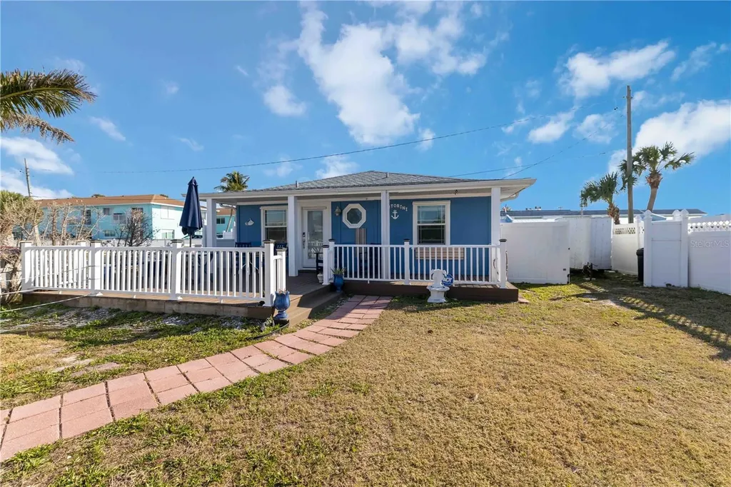 111 9th Street N Bradenton Beach FL 34217