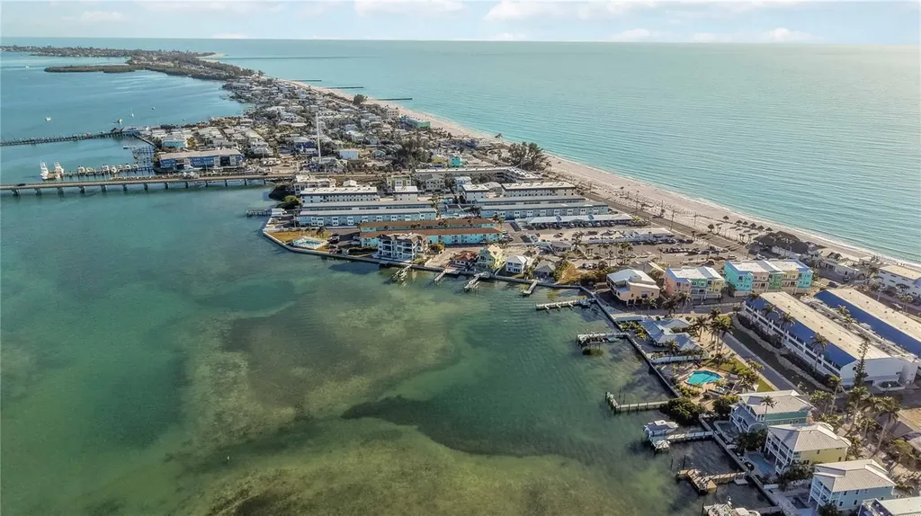 111 9th Street N Bradenton Beach FL 34217