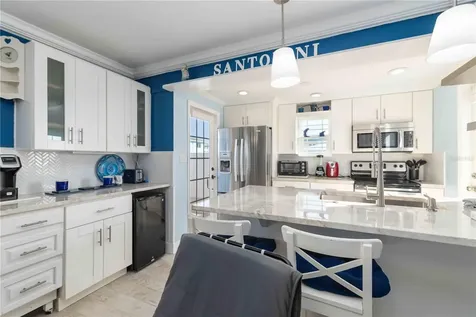 111 9th Street N Bradenton Beach FL 34217