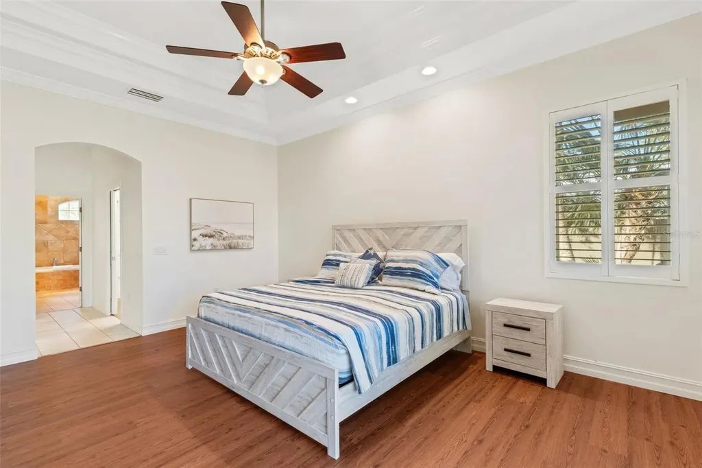 4801 Edgemont Court Sarasota FL 34233