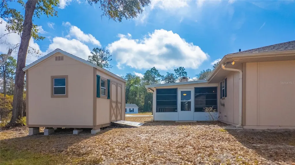 727 NE 130th Terrace Silver Springs FL 34488