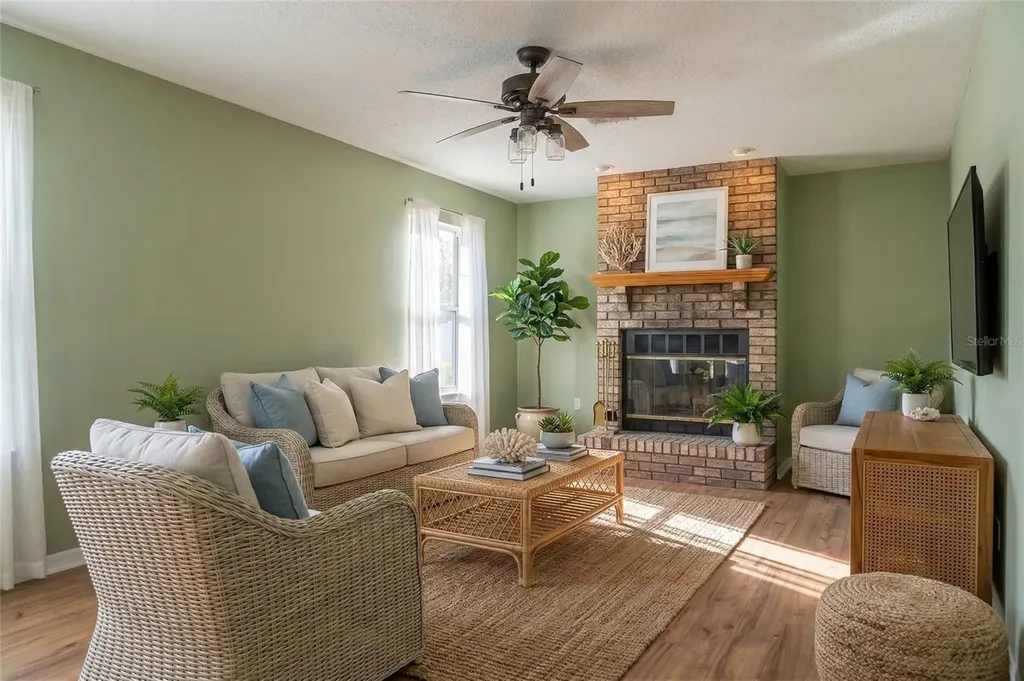 727 NE 130th Terrace Silver Springs FL 34488
