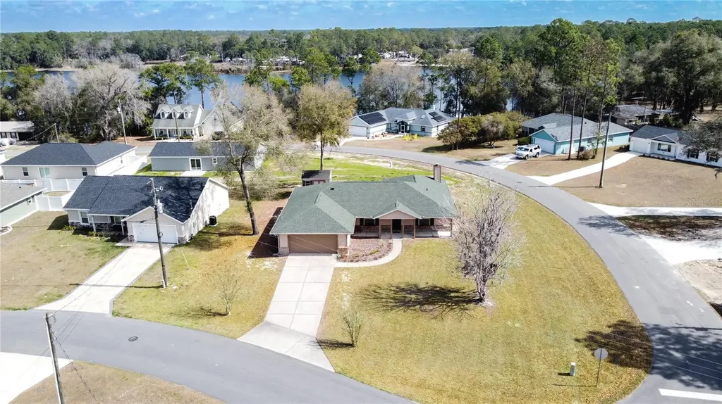 727 NE 130th Terrace Silver Springs FL 34488