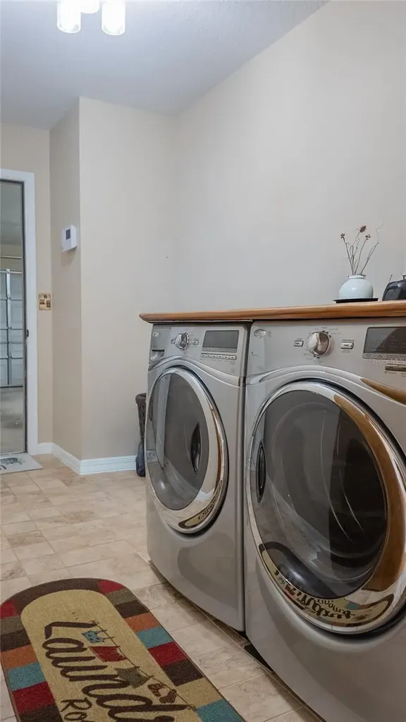 727 NE 130th Terrace Silver Springs FL 34488