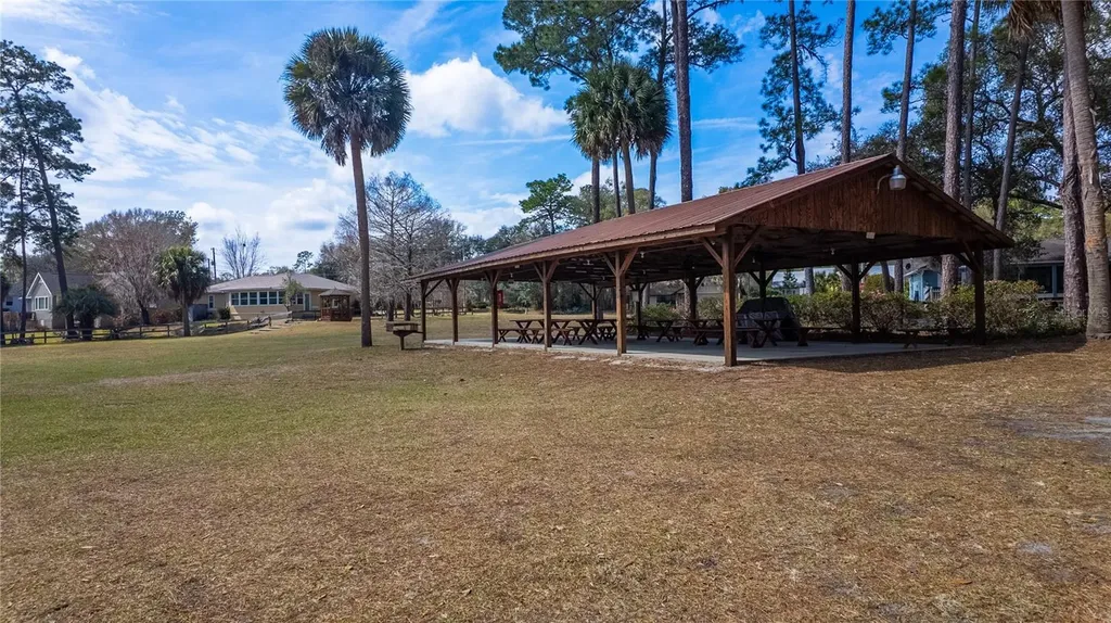 727 NE 130th Terrace Silver Springs FL 34488
