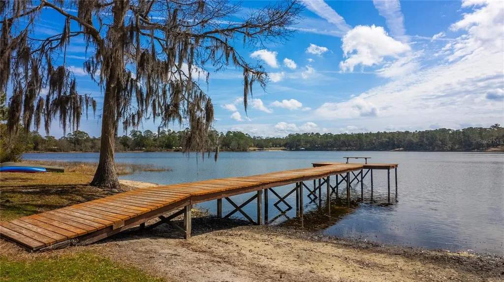 727 NE 130th Terrace Silver Springs FL 34488