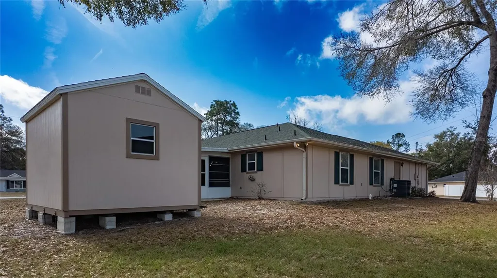 727 NE 130th Terrace Silver Springs FL 34488