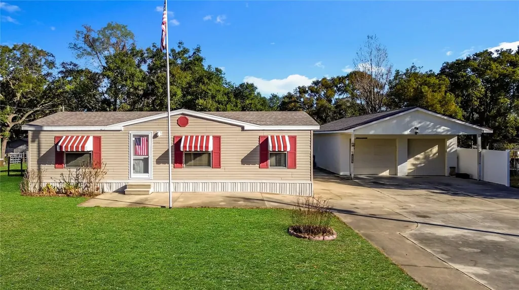 18845 SE 18th Place Silver Springs FL 34488