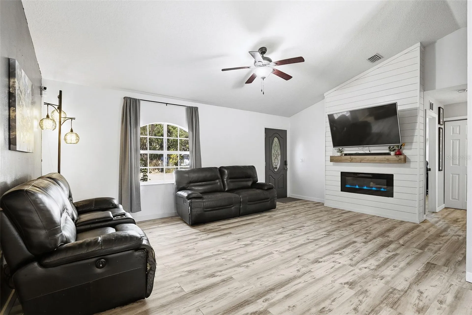2116 30th Avenue E Bradenton FL 34208