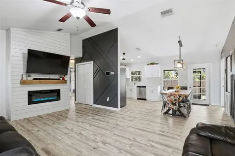 2116 30th Avenue E Bradenton FL 34208