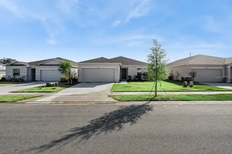 33813 Sky Blossom Circle Leesburg FL 34788