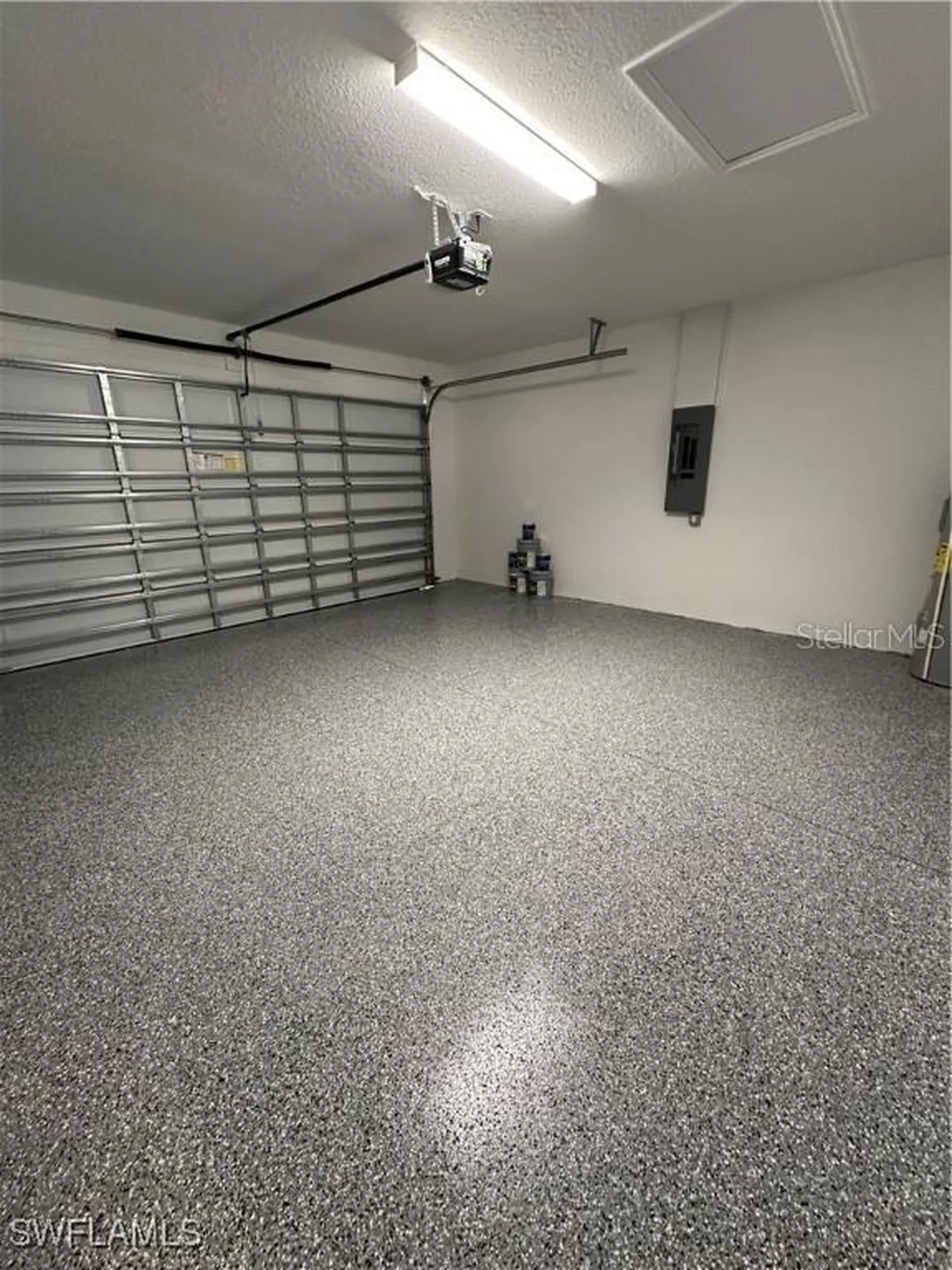 925 NW 9th Avenue Cape Coral FL 33993