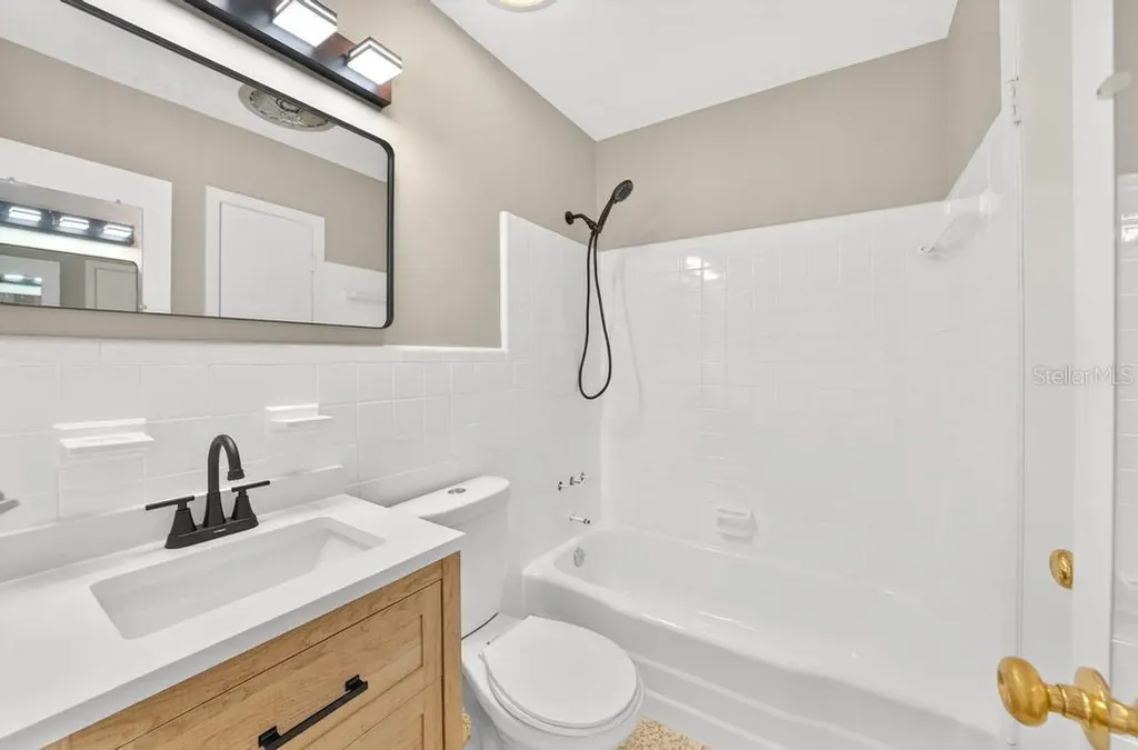 419 Krueger Street Orlando FL 32839