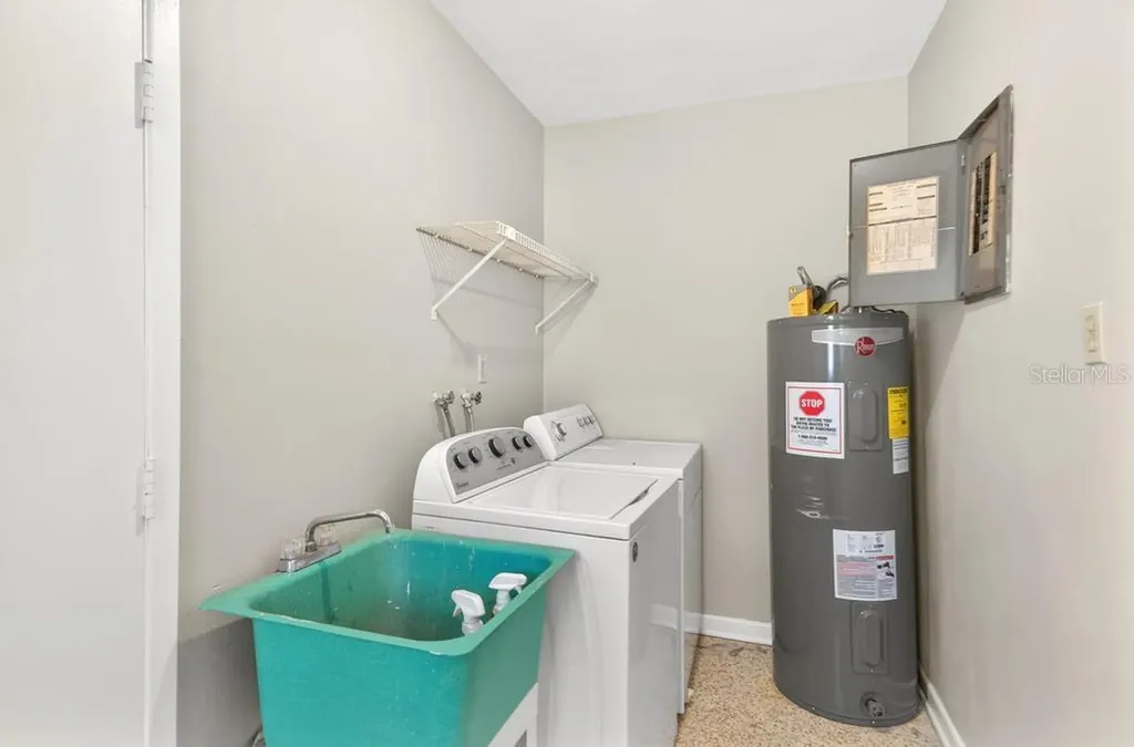 419 Krueger Street Orlando FL 32839
