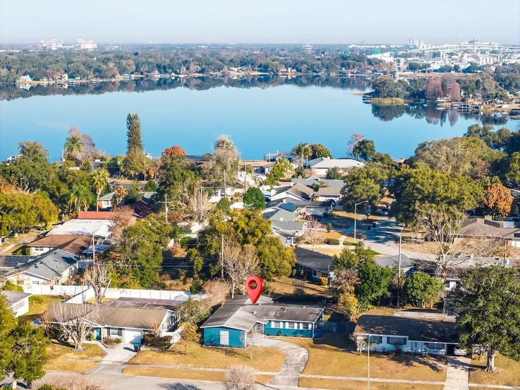419 Krueger Street Orlando FL 32839