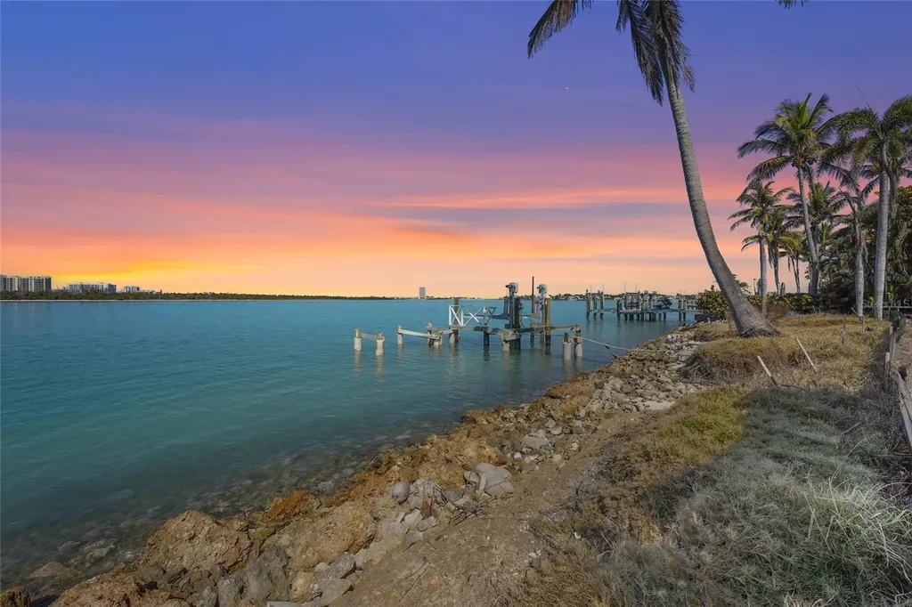 3550 Bayou Louise Lane Sarasota FL 34242