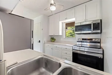 10423 Carrollbrook Circle Tampa FL 33618
