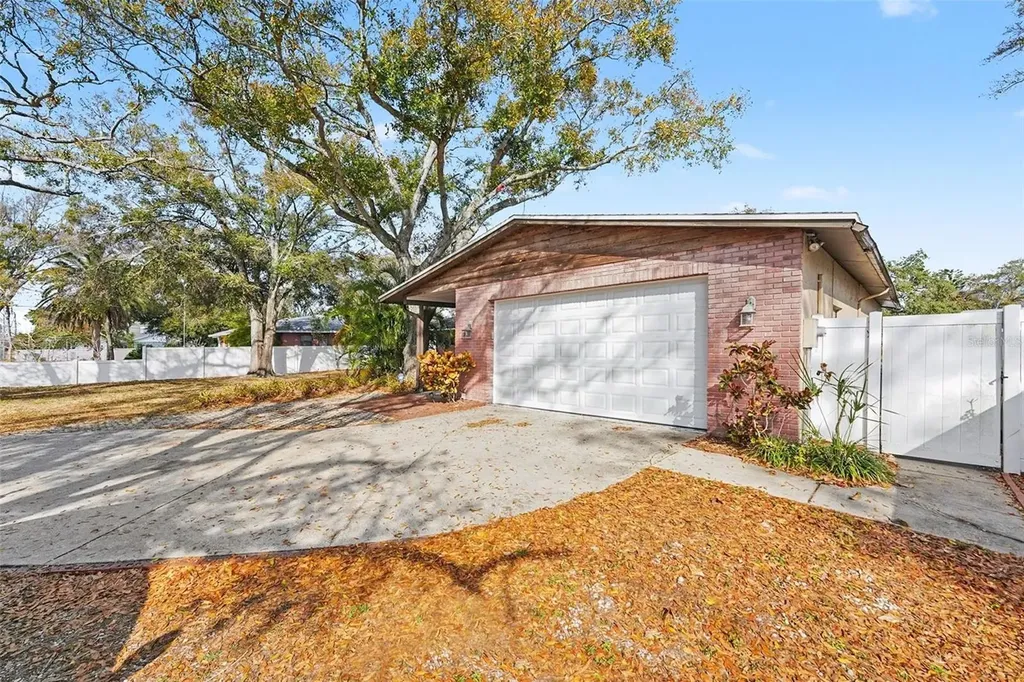 5967 102nd Avenue N Pinellas Park FL 33782