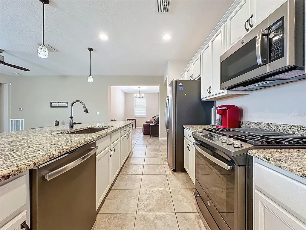 306 Alcove Drive Groveland FL 34736
