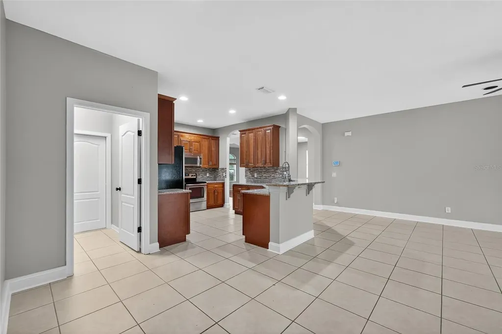 2502 Bonterra Boulevard Valrico FL 33594