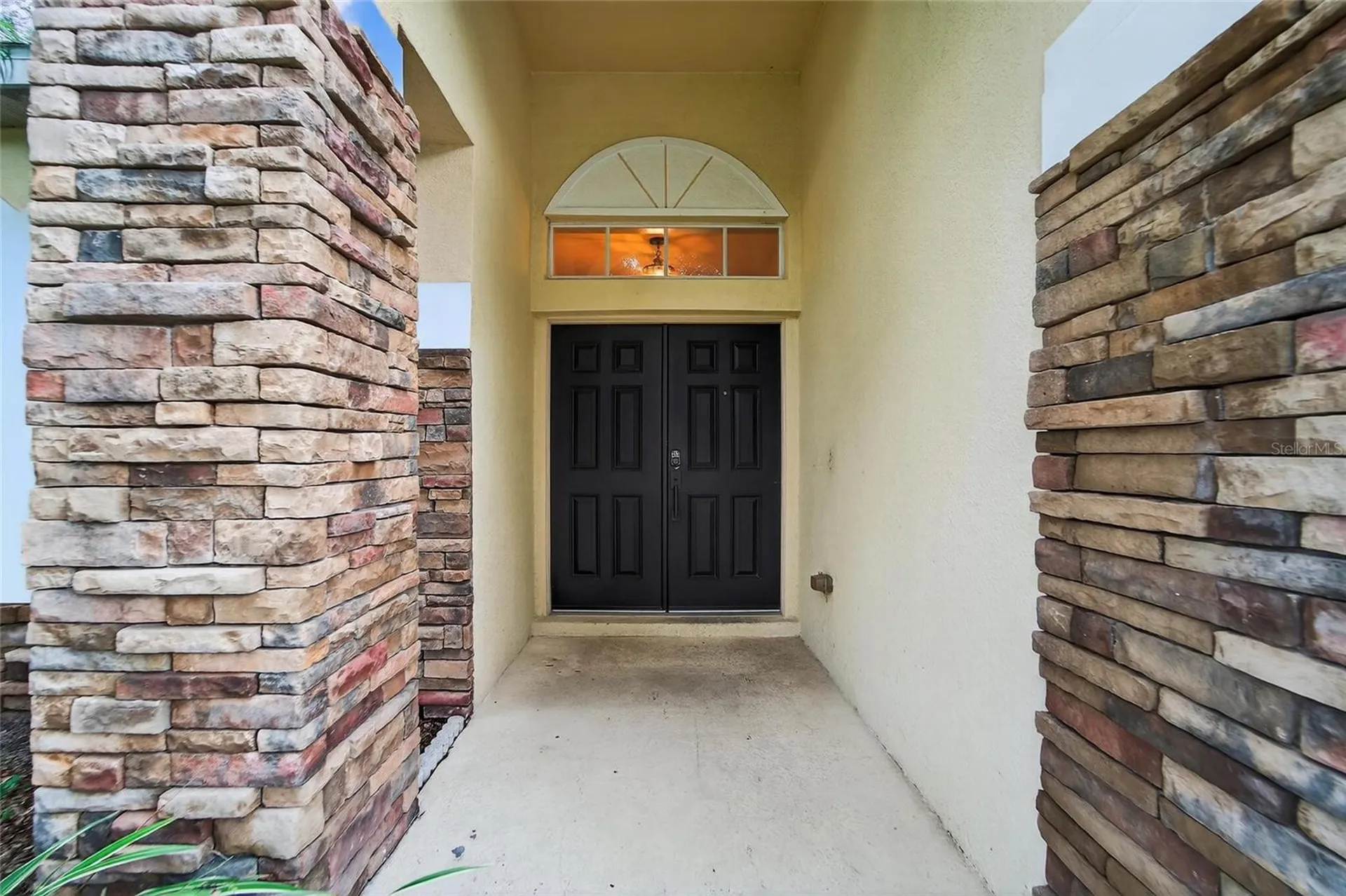 2502 Bonterra Boulevard Valrico FL 33594