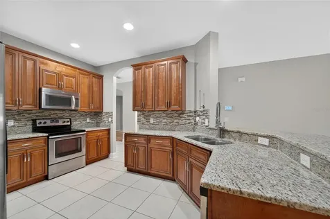 2502 Bonterra Boulevard Valrico FL 33594