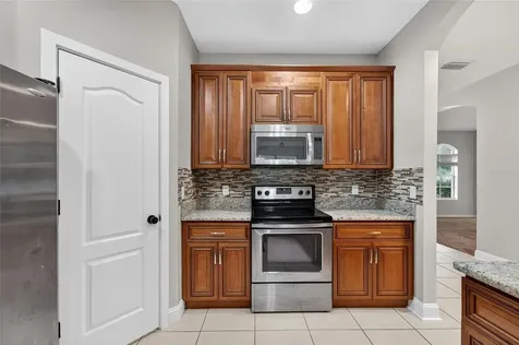 2502 Bonterra Boulevard Valrico FL 33594