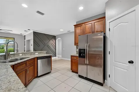 2502 Bonterra Boulevard Valrico FL 33594