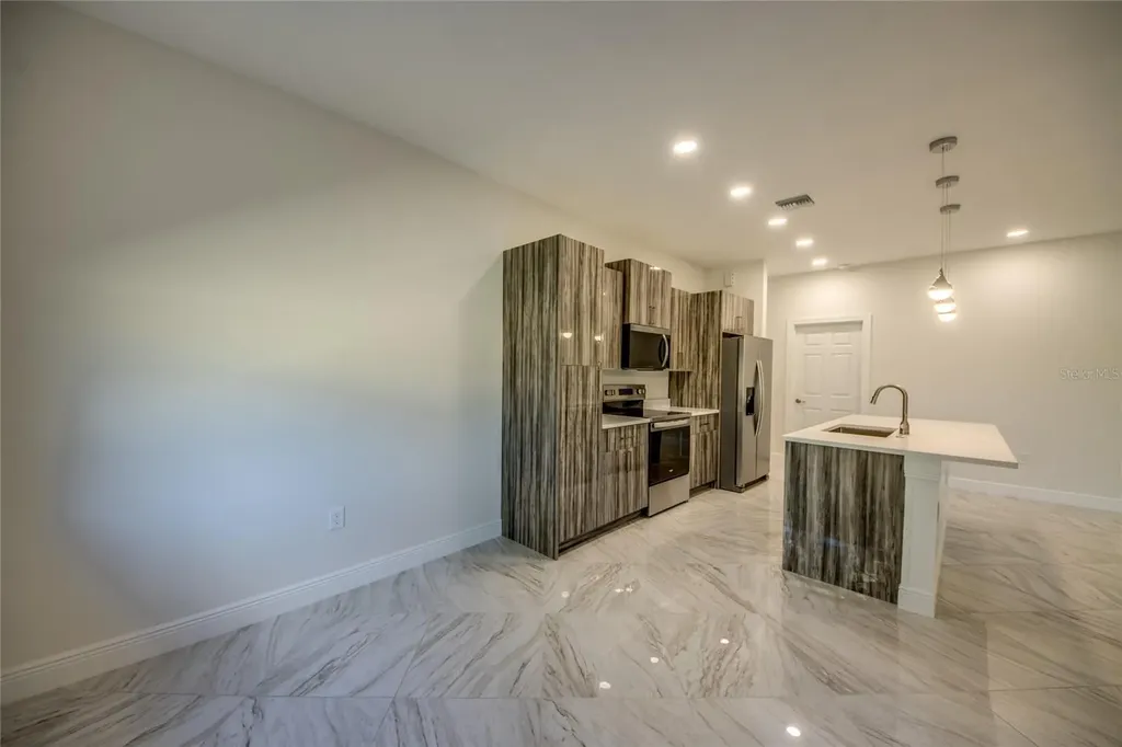 2512 48th Street W Lehigh Acres FL 33971