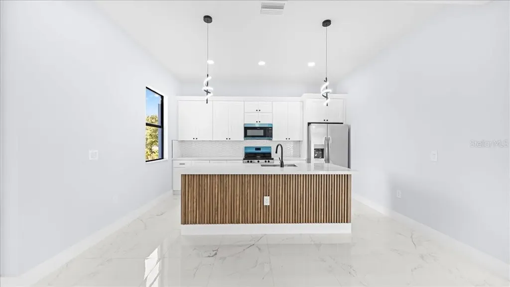 1201 NE 15th Terrace Cape Coral FL 33909