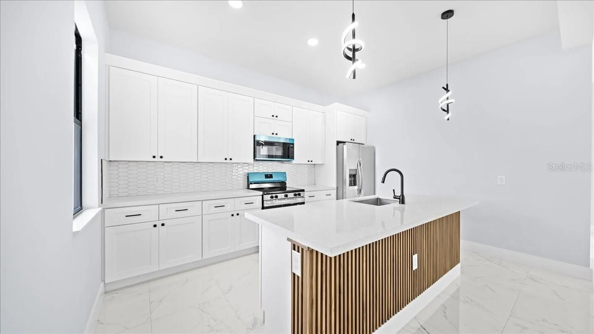 1201 NE 15th Terrace Cape Coral FL 33909