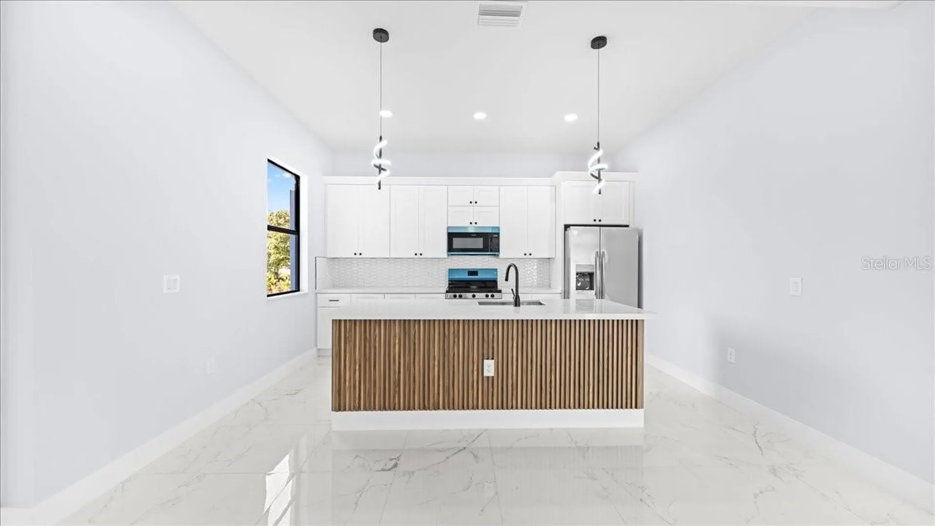 1201 NE 15th Terrace Cape Coral FL 33909