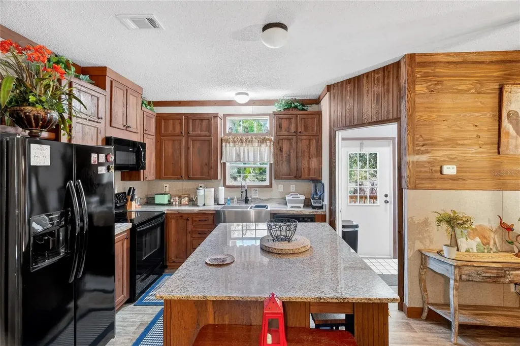 1208 N County Road 315 Melrose FL 32666