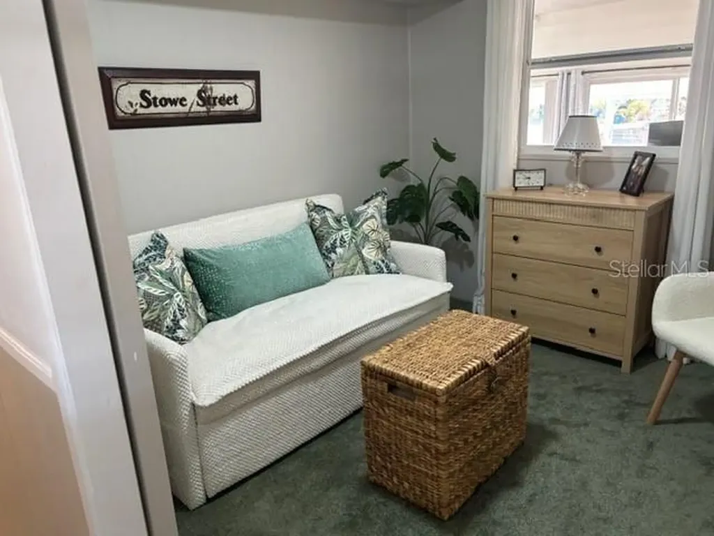740 Carefree Venice FL 34285