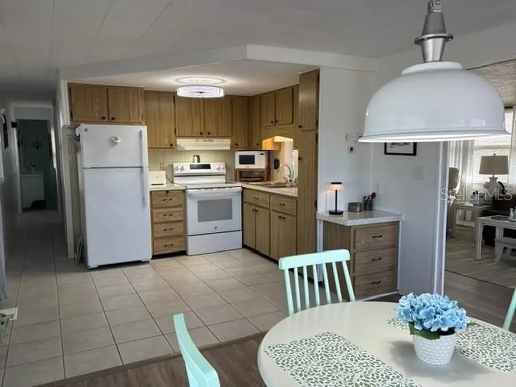 740 Carefree Venice FL 34285