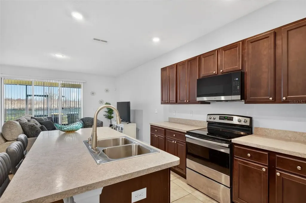 200 Feltrim Reserve Boulevard Davenport FL 33837