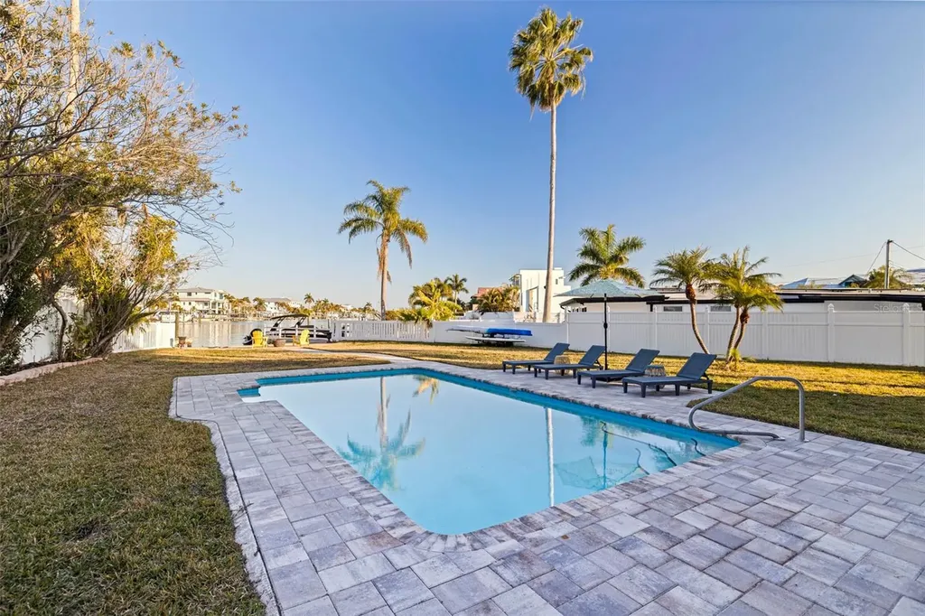 605 115th Avenue Treasure Island FL 33706
