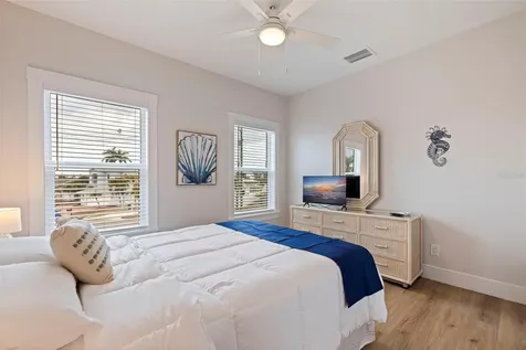605 115th Avenue Treasure Island FL 33706