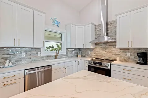 605 115th Avenue Treasure Island FL 33706