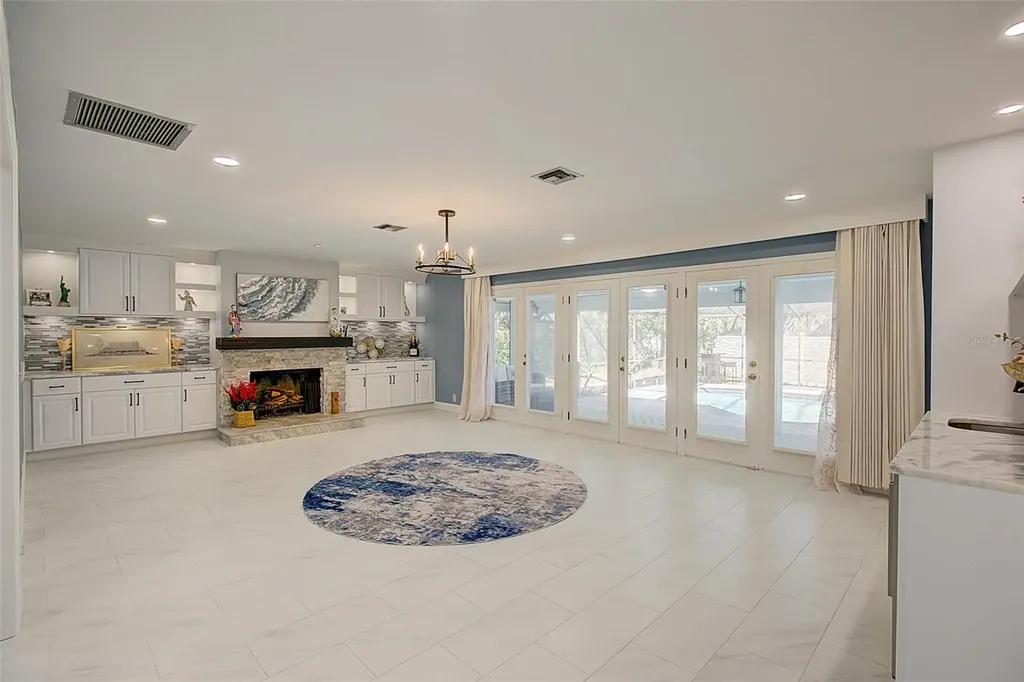 4202 Deepwater Lane Tampa FL 33615