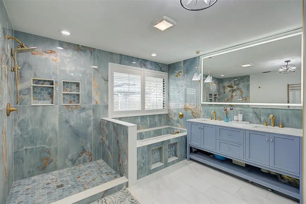 4202 Deepwater Lane Tampa FL 33615