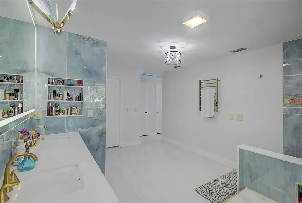 4202 Deepwater Lane Tampa FL 33615