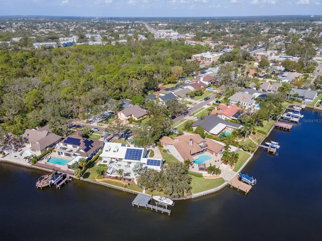 4202 Deepwater Lane Tampa FL 33615
