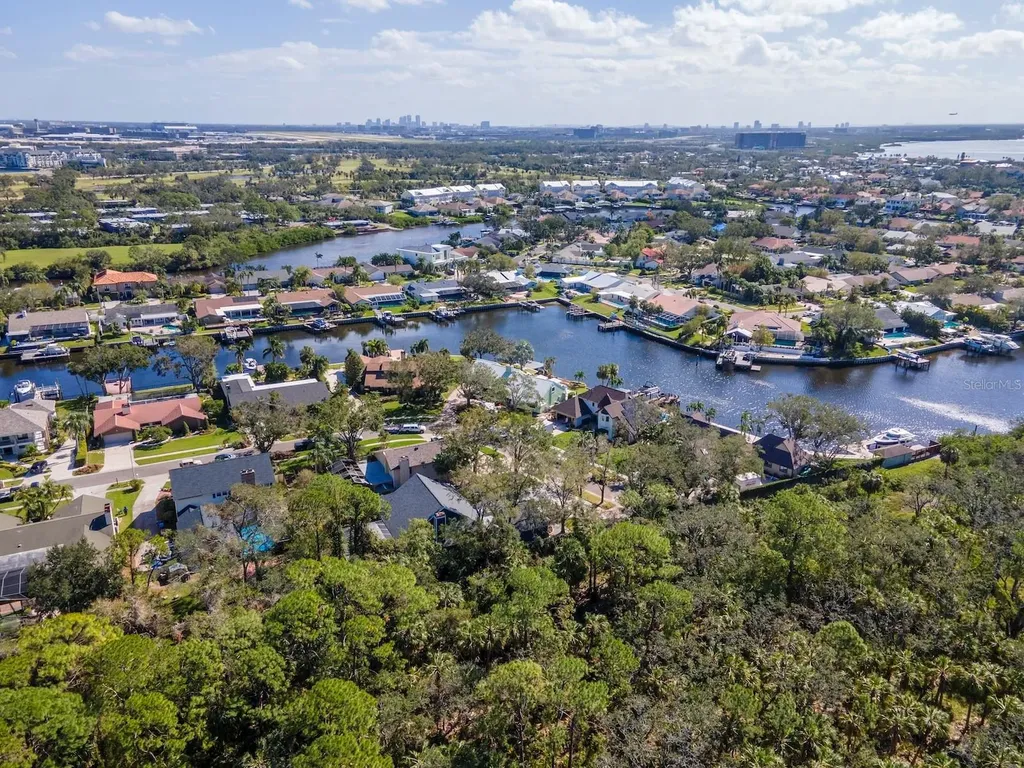 4202 Deepwater Lane Tampa FL 33615