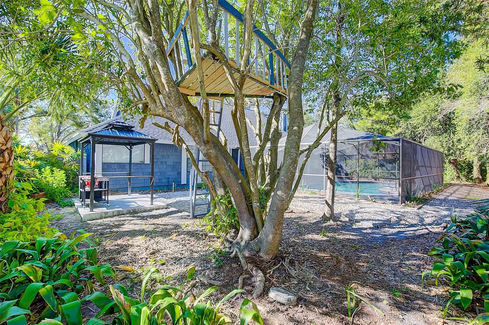 4202 Deepwater Lane Tampa FL 33615
