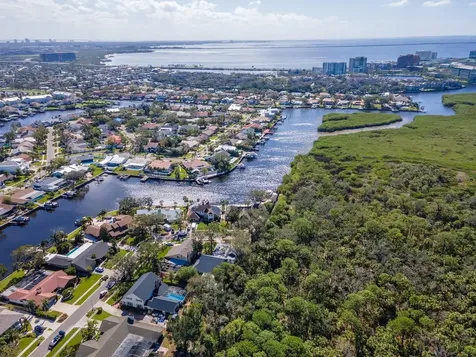 4202 Deepwater Lane Tampa FL 33615