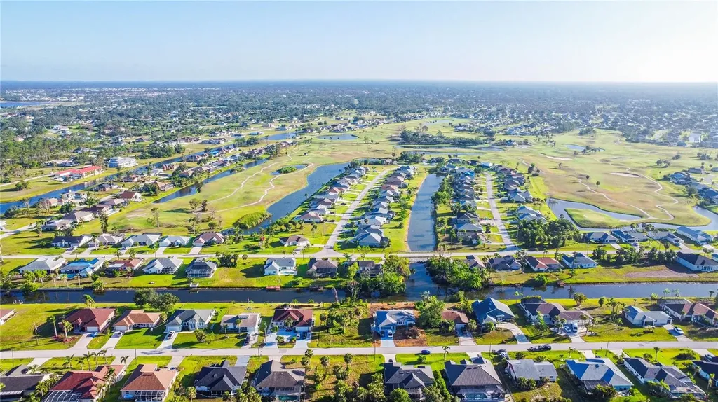 22 Mark Twain Lane Rotonda West FL 33947